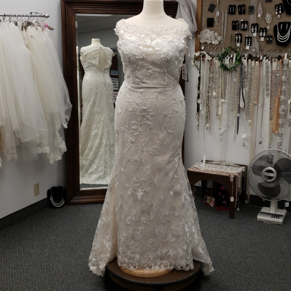 Maggie Sottero Gretchen, size 18